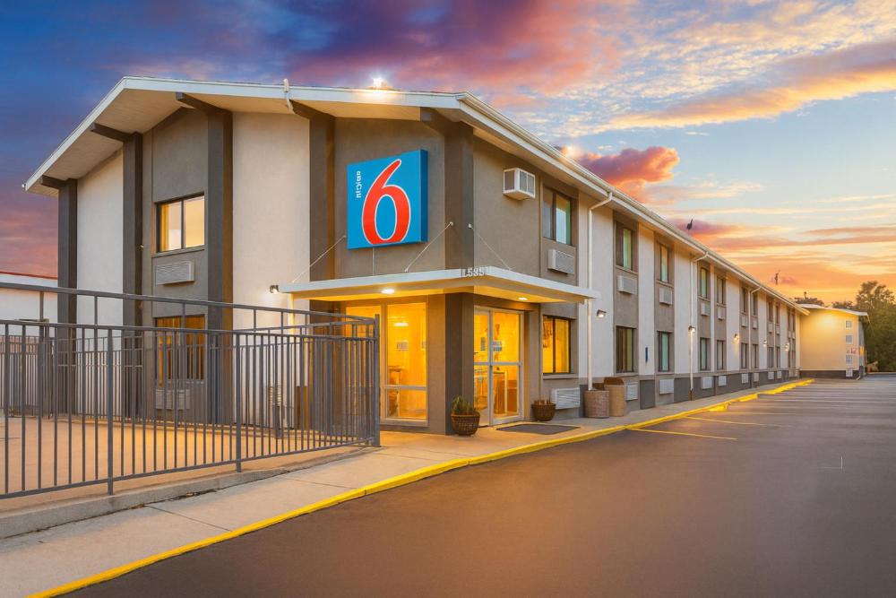 Motel 6 Ogden, UT- Downtown
